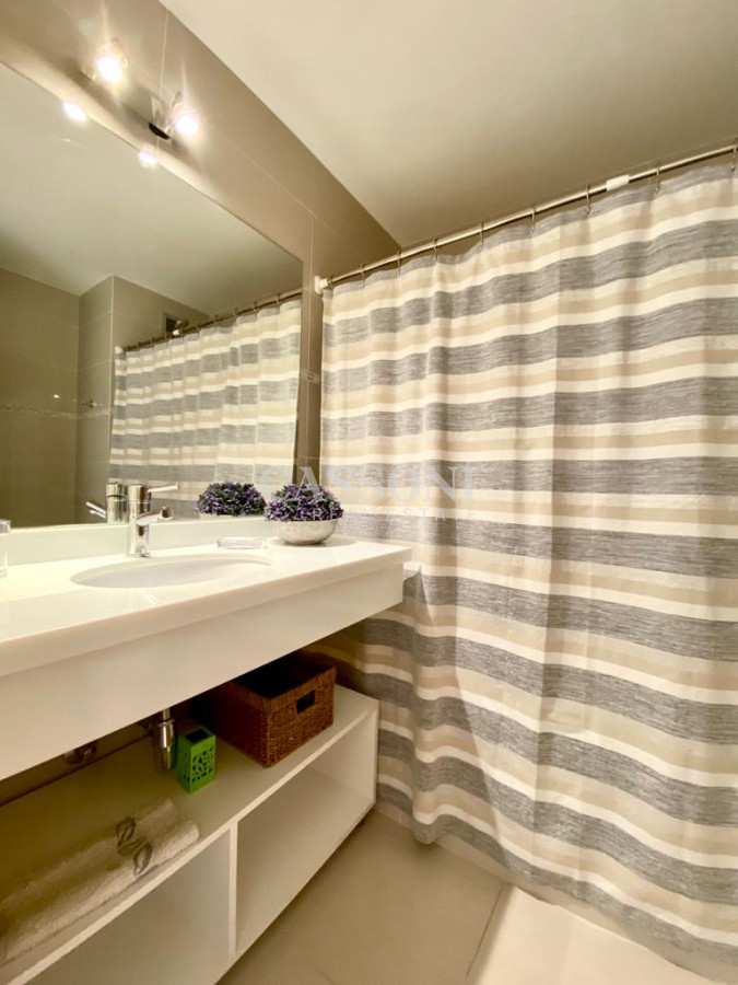 Apartamento ID.881 - Apartamento en Venta Playa Mansa 3 dormitorios Sunrise Tower