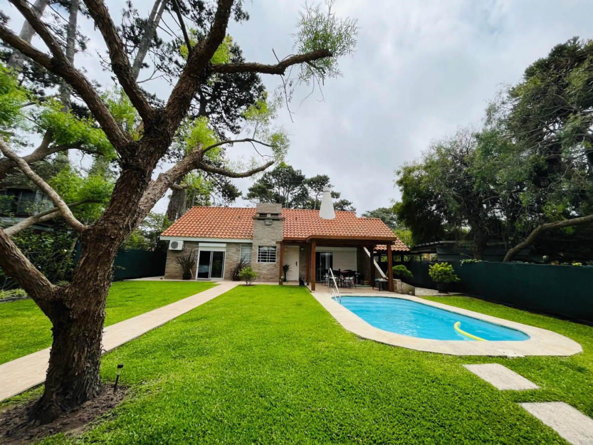 EXCELENTE CASA DE 3 DORMITORIOS EN SAN RAFAEL 