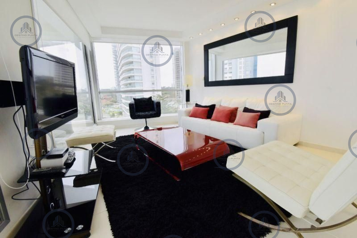 Apartamento ID.1116 - Apartamento en Playa Mansa, 3 Dormitorios 