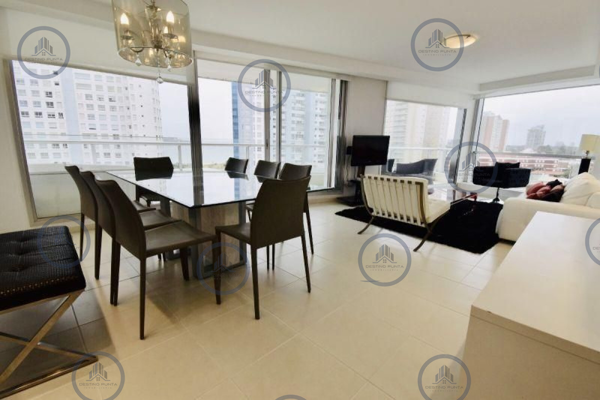 Apartamento ID.1116 - Apartamento en Playa Mansa, 3 Dormitorios 