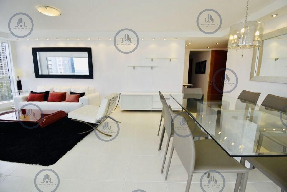 Apartamento ID.1116 - Apartamento en Playa Mansa, 3 Dormitorios 