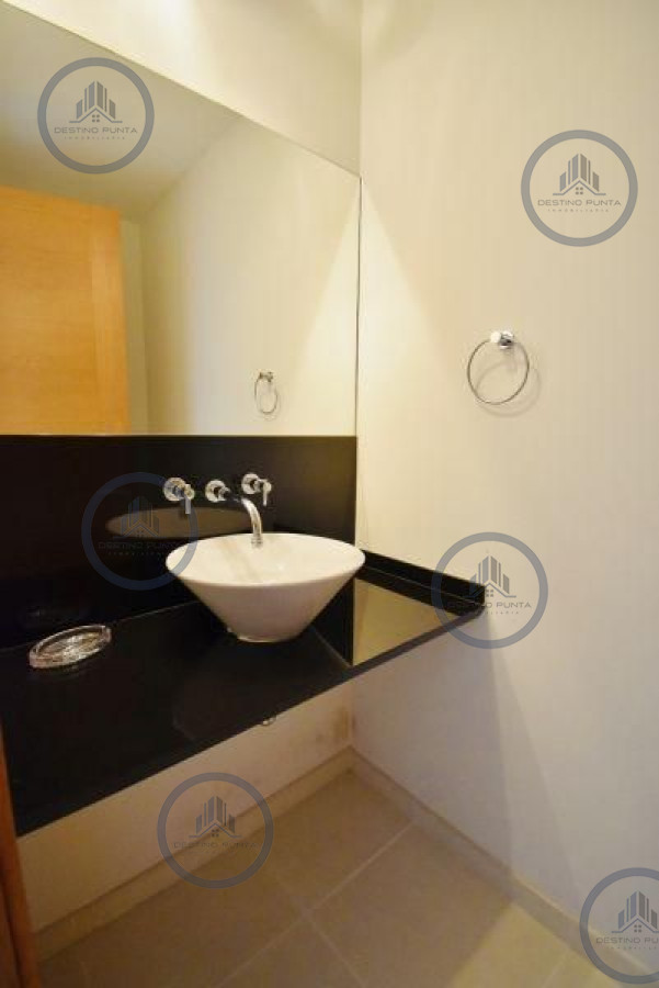 Apartamento ID.1116 - Apartamento en Playa Mansa, 3 Dormitorios 