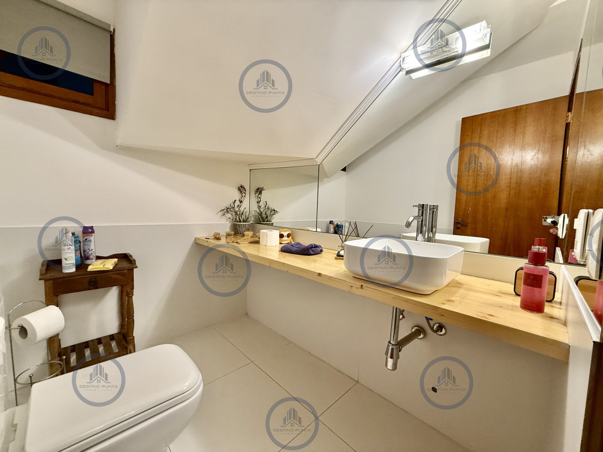 Casa ID.1004 - Casa 3 Dormitorios y Piscina Climatizada en Playa Mansa, Punta del Este