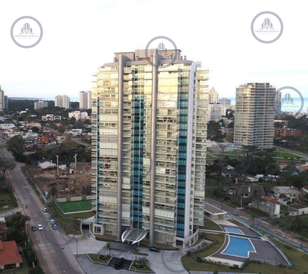 Apartamento ID.1305 - Moderno Apartamento de 2 Dormitorios en Playa Mansa - Venta y Alquiler Anual