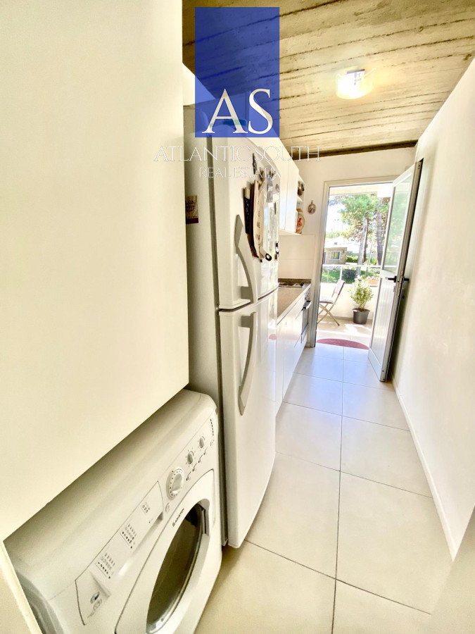 Apartamento ID.4405 - Apartamento en venta 2 dormitorios moderno minimalista con parrillero próximo al mar