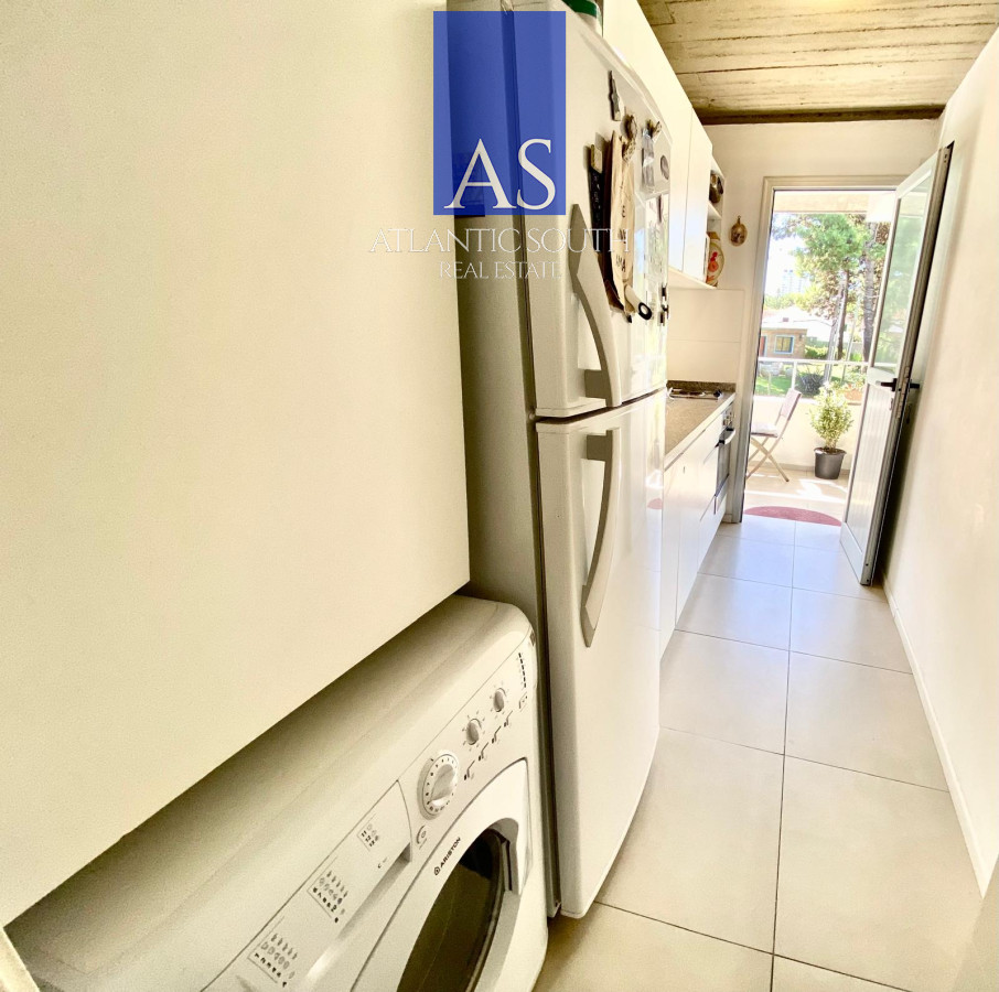 Apartamento ID.4405 - Apartamento en venta 2 dormitorios moderno minimalista con parrillero próximo al mar