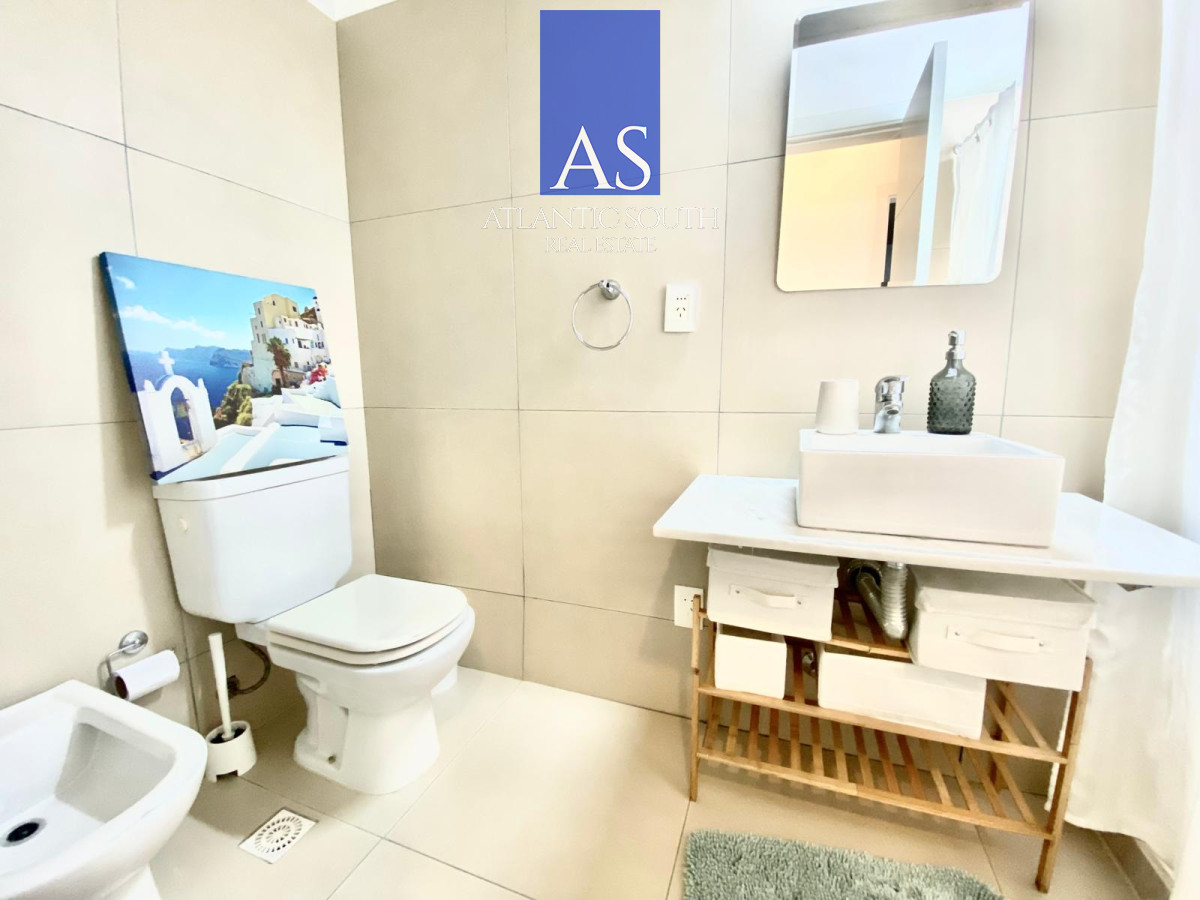 Apartamento ID.4405 - Apartamento en venta 2 dormitorios moderno minimalista con parrillero próximo al mar