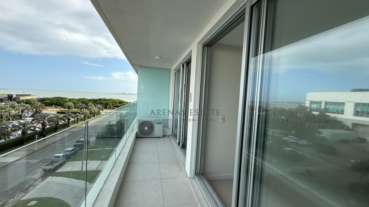 Apartamento ID.3739 - Apartamento de un domitorio en Venta y Alquiler, en Playa Mansa - Punta del Este, Ubicado frente  al Enjoy