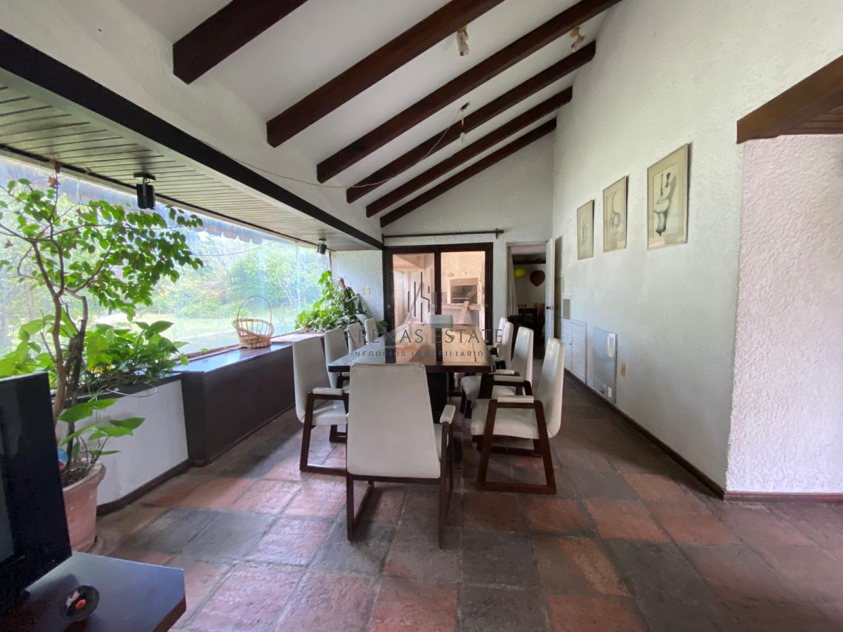 Casa ID.2965 - Importante punto en alquiler!