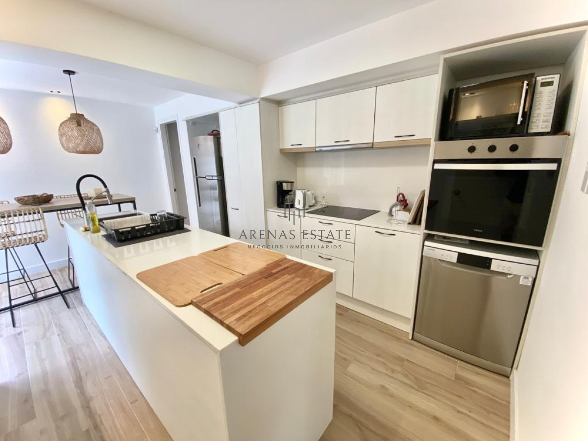 Casa ID.2178 - Casa en alquiler temporario Playa Mansa 4 dormitorios