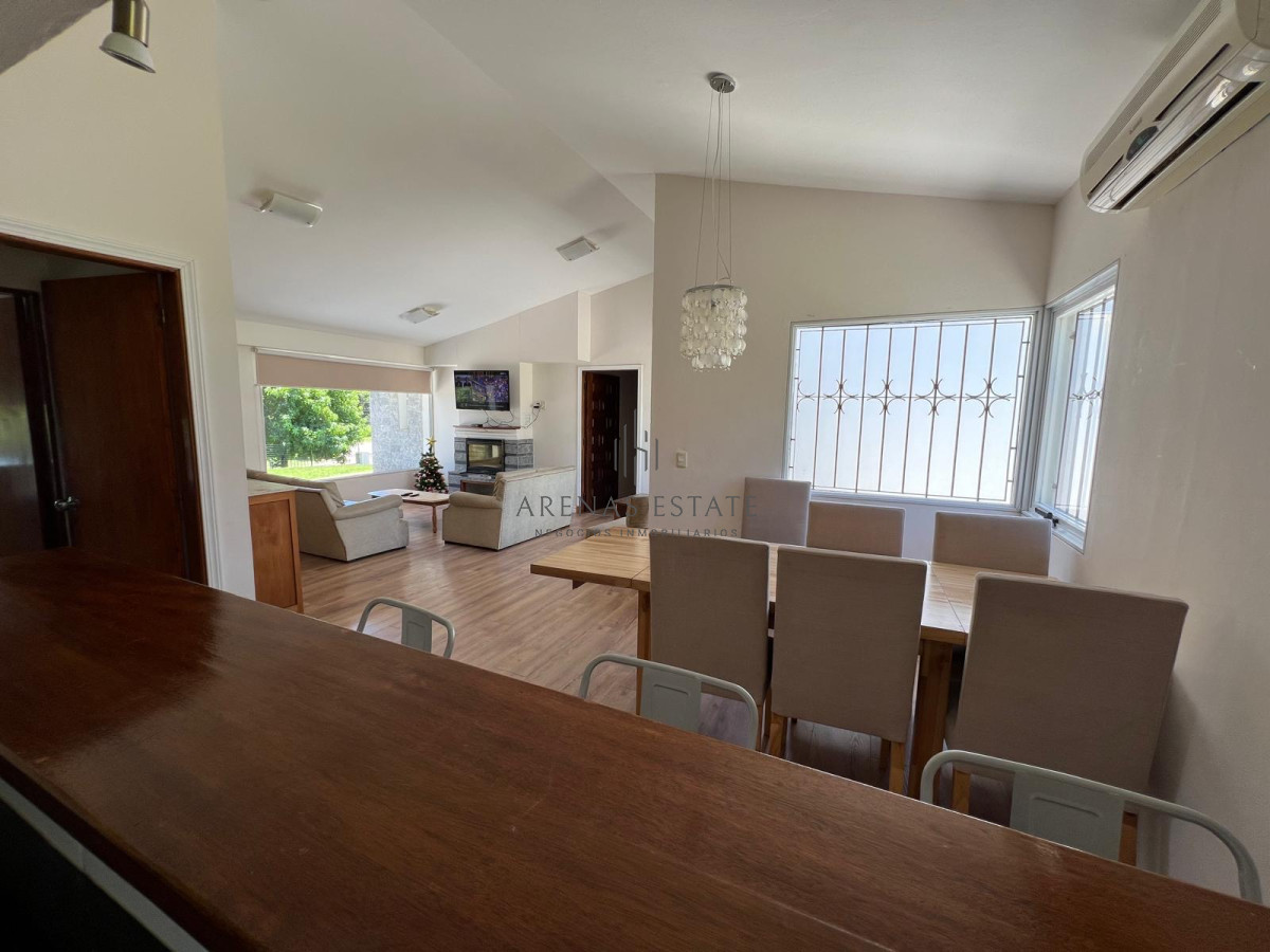 Casa ID.3867 - Casa en Alquiler en Jardines de Córdoba. 6 dormitorios y piscina climatizada