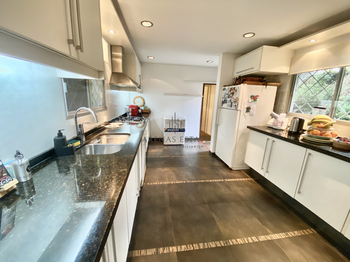 Casa ID.3816 - Casa en venta en Barrio Cantegril Punta del Este 