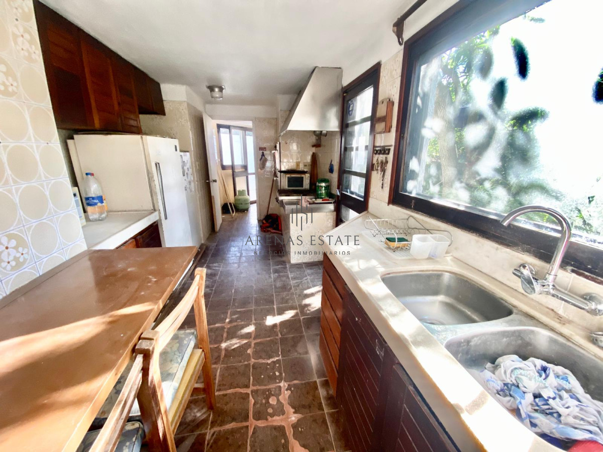 Casa ID.2965 - Importante punto en alquiler!
