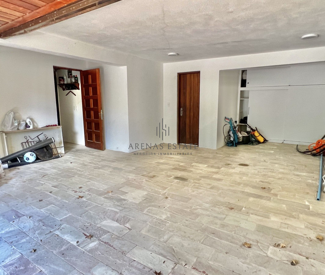 Casa ID.2967 - Venta de Casa 4 DORMITORIOS en Club del Lago golf, Punta Ballena, Punta del Este