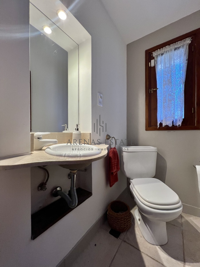 Casa ID.2967 - Venta de Casa 4 DORMITORIOS en Club del Lago golf, Punta Ballena, Punta del Este