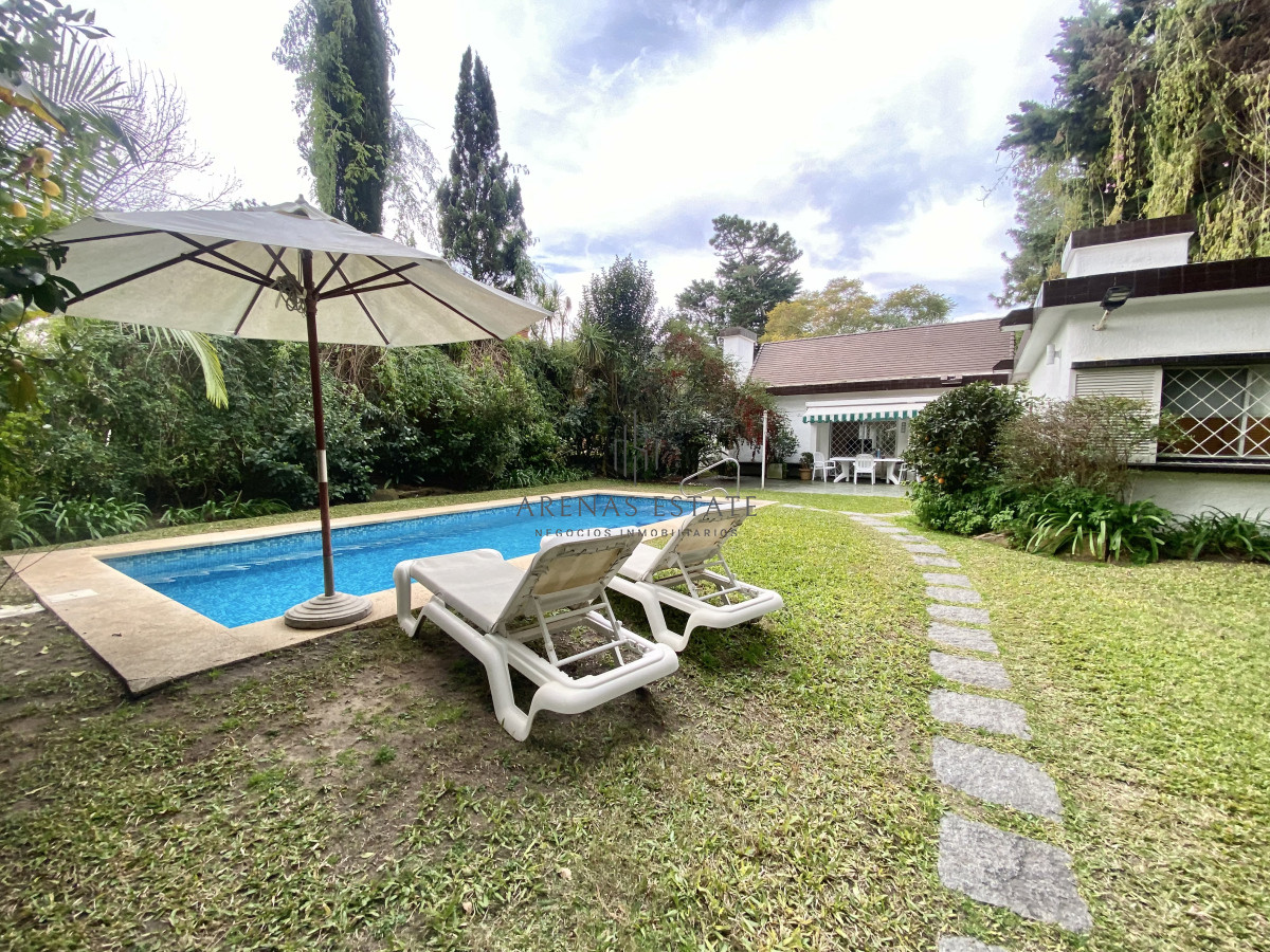 Casa ID.3816 - Casa en venta en Barrio Cantegril Punta del Este 