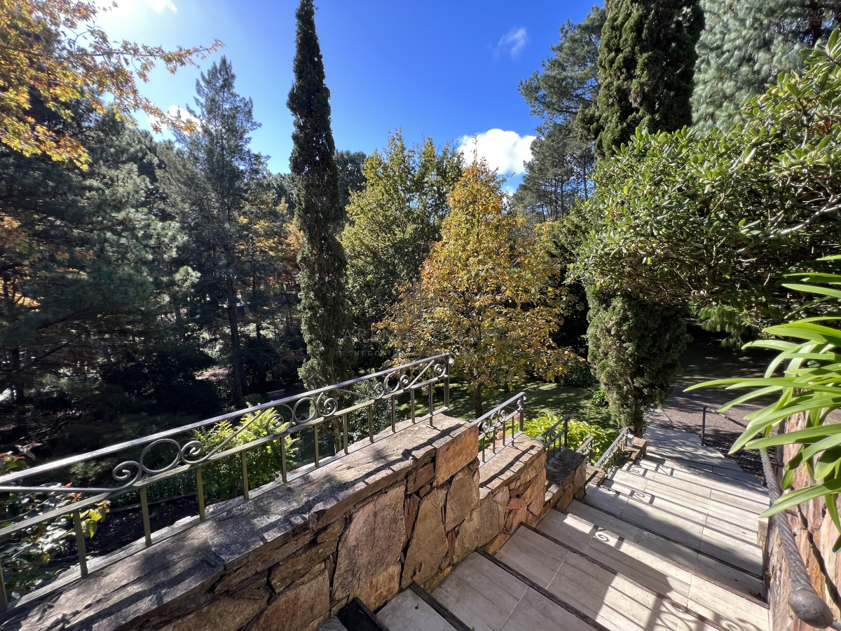 Casa ID.2967 - Venta de Casa 4 DORMITORIOS en Club del Lago golf, Punta Ballena, Punta del Este