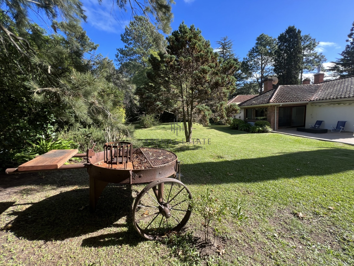 Casa ID.2967 - Venta de Casa 4 DORMITORIOS en Club del Lago golf, Punta Ballena, Punta del Este