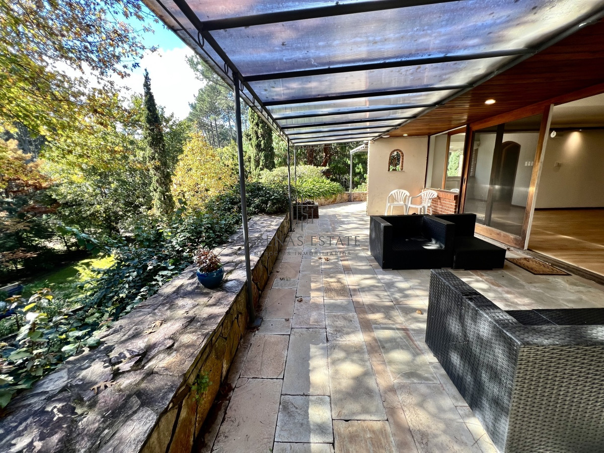 Casa ID.2967 - Venta de Casa 4 DORMITORIOS en Club del Lago golf, Punta Ballena, Punta del Este