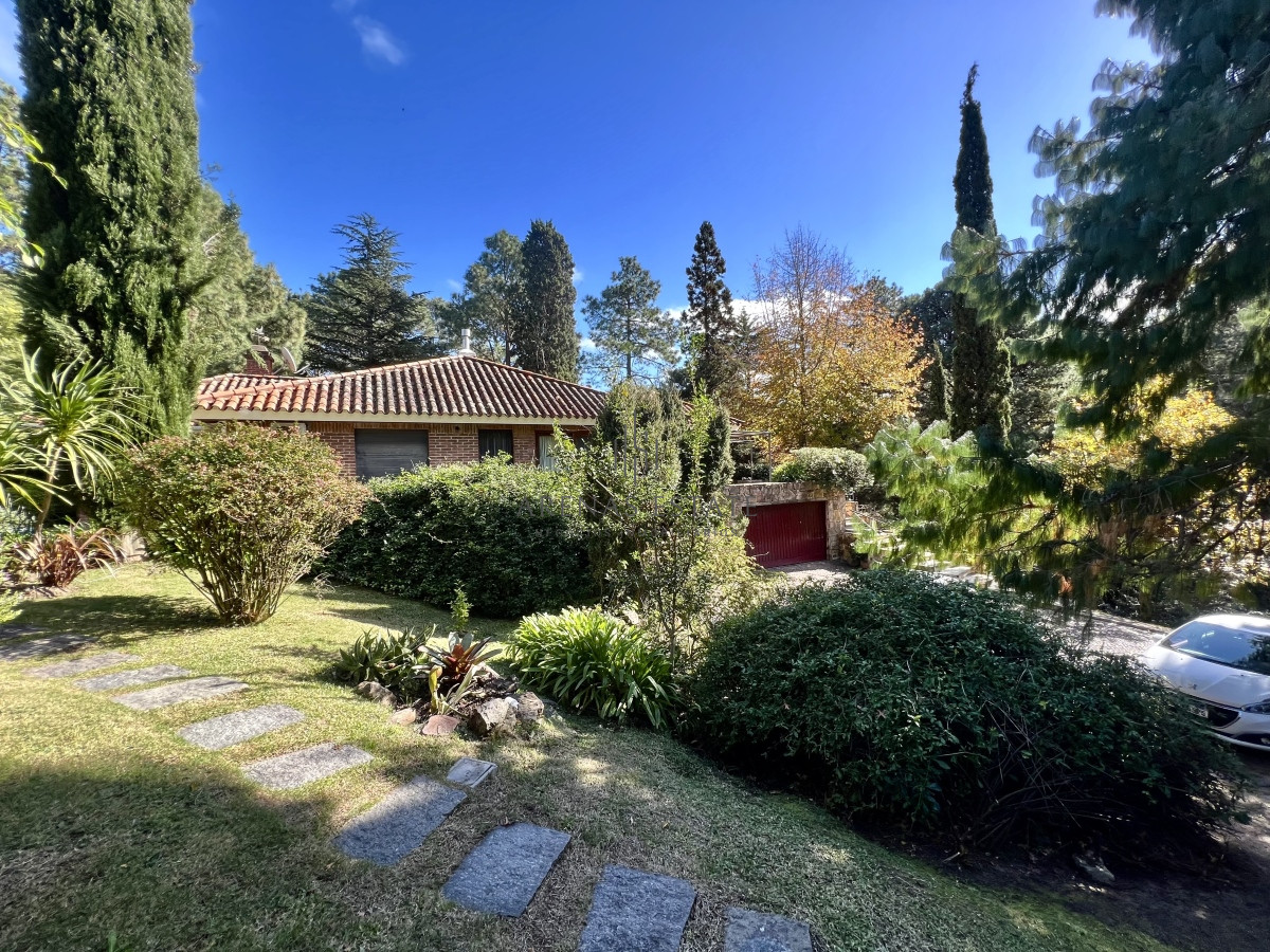 Casa ID.2967 - Venta de Casa 4 DORMITORIOS en Club del Lago golf, Punta Ballena, Punta del Este