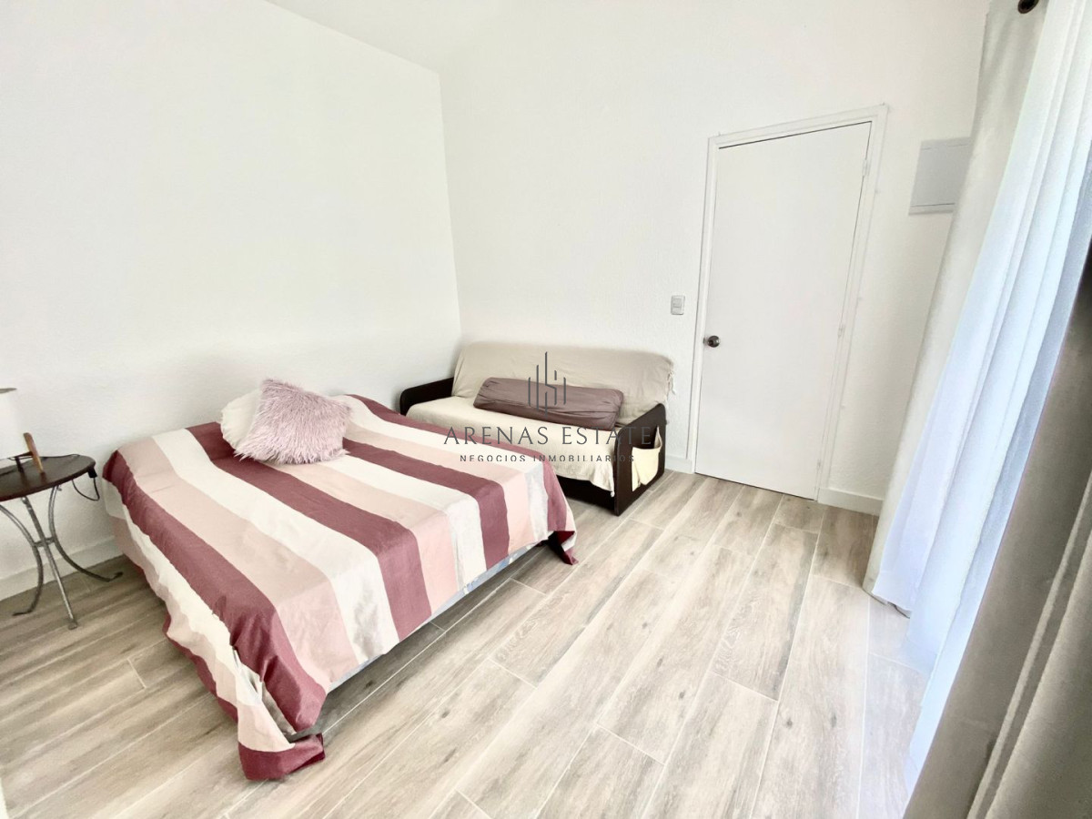 Casa ID.2178 - Casa en alquiler temporario Playa Mansa 4 dormitorios