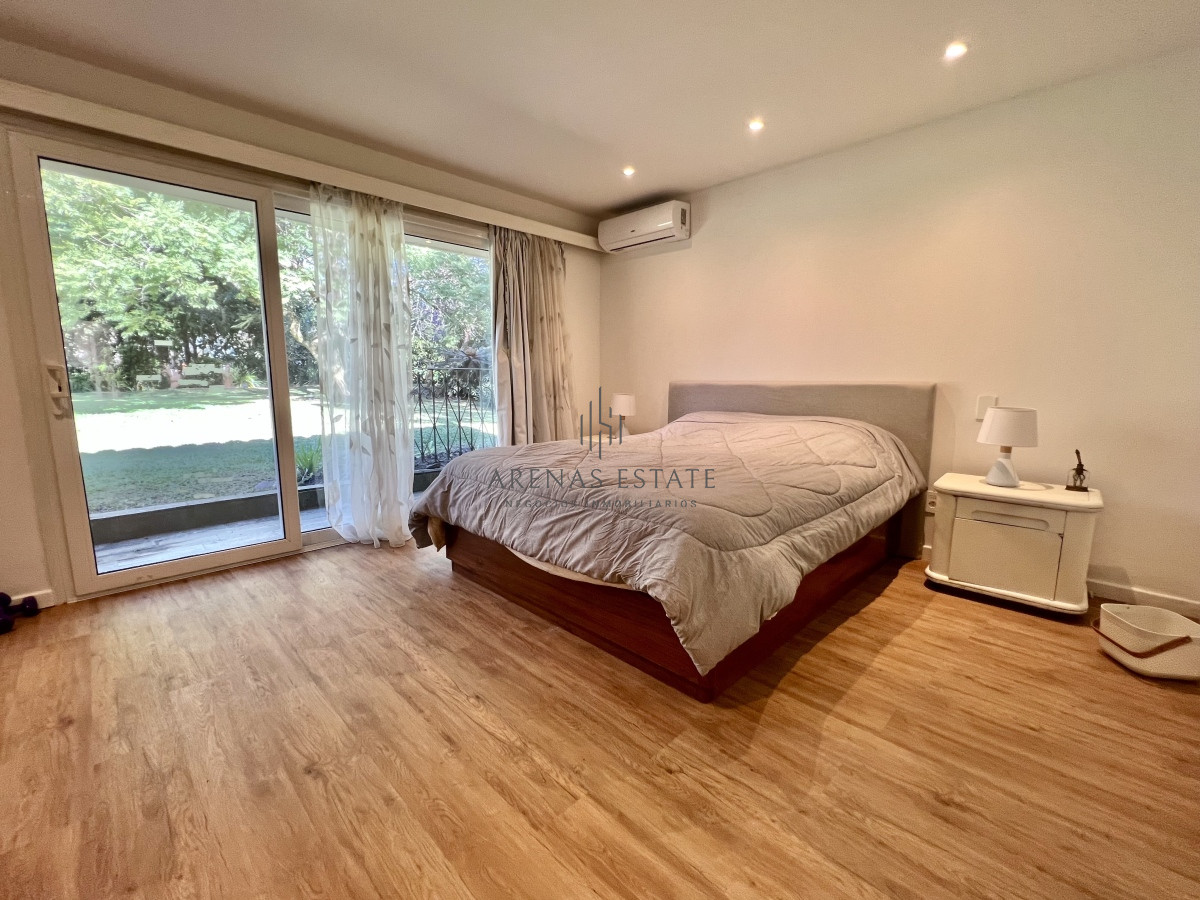 Casa ID.2967 - Venta de Casa 4 DORMITORIOS en Club del Lago golf, Punta Ballena, Punta del Este