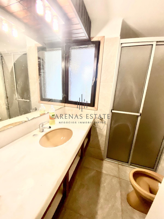 Casa ID.2965 - Importante punto en alquiler!
