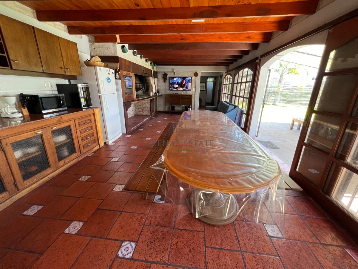 Casa ID.3867 - Casa en Alquiler en Jardines de Córdoba. 6 dormitorios y piscina climatizada