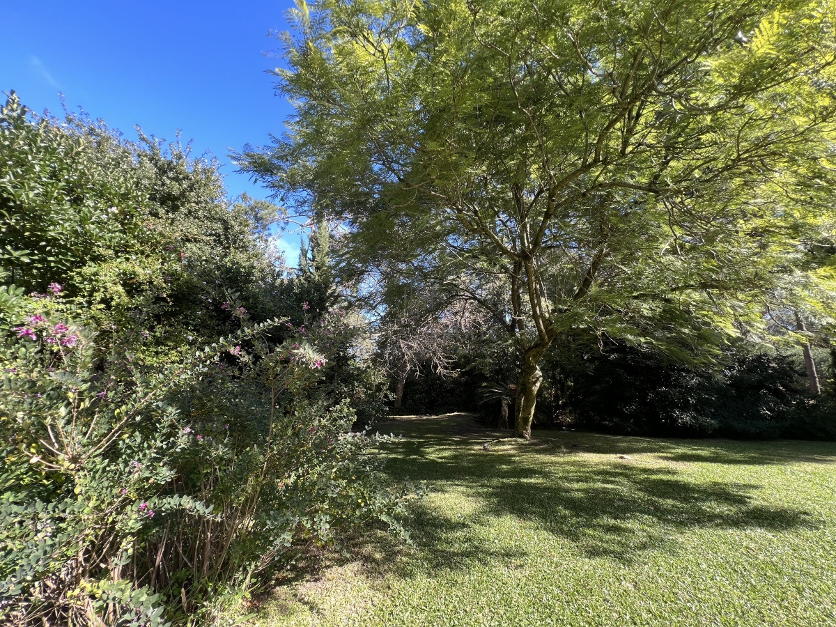 Casa ID.2967 - Venta de Casa 4 DORMITORIOS en Club del Lago golf, Punta Ballena, Punta del Este