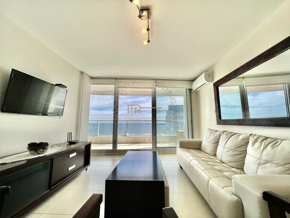 Apartamento ID.3009 - Apartamento en alquiler temporario Playa Mansa 2 dormitorios SEASONS TOWER
