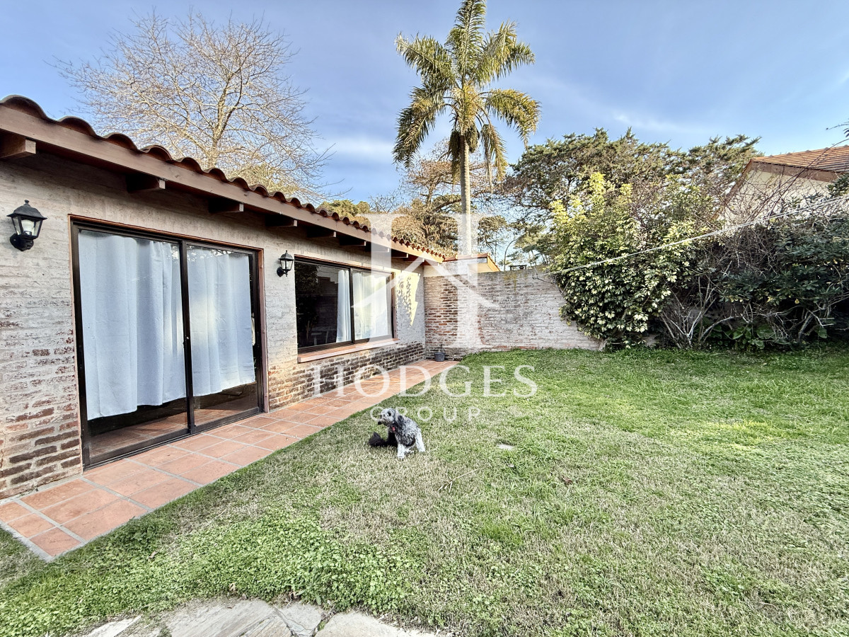 Casa ID.642 - OPORTUNIDAD CASA EN PLAYA MANSA EN 4 DORMITORIOS ZONA CON POTENCIAL COMERCIAL