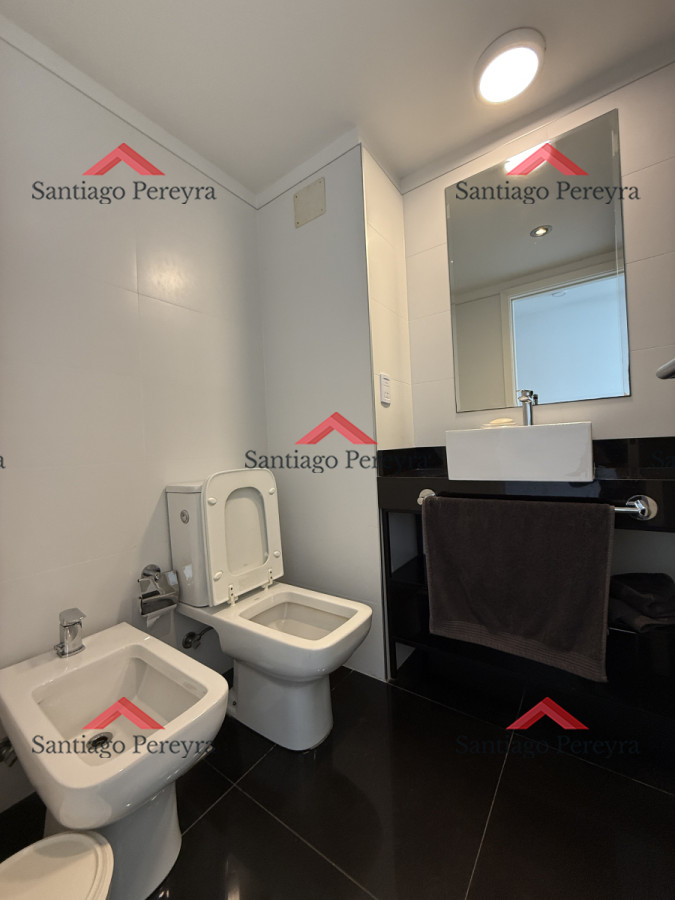 Apartamento ID.16725 - OPORTUNIDAD APARTAMENTO 2 DORMITORIOS EN TORRE DE CATEGORIA CON EXELENT VISTA Y TODOS LOS SERVICIOS 