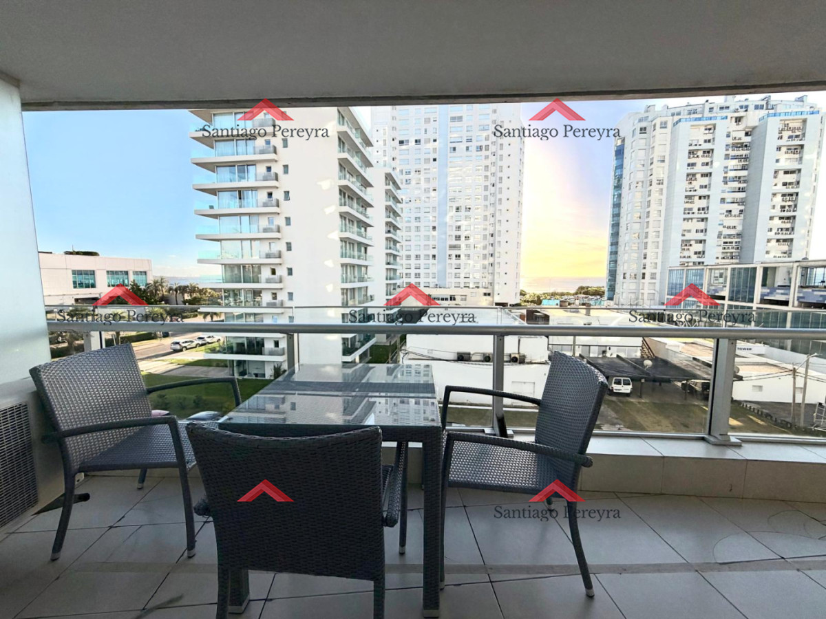 Apartamento ID.17062 - APARTAMENTO VENTA SEASONS TOWER 2 DORMITORIOS MAS SERVICIO