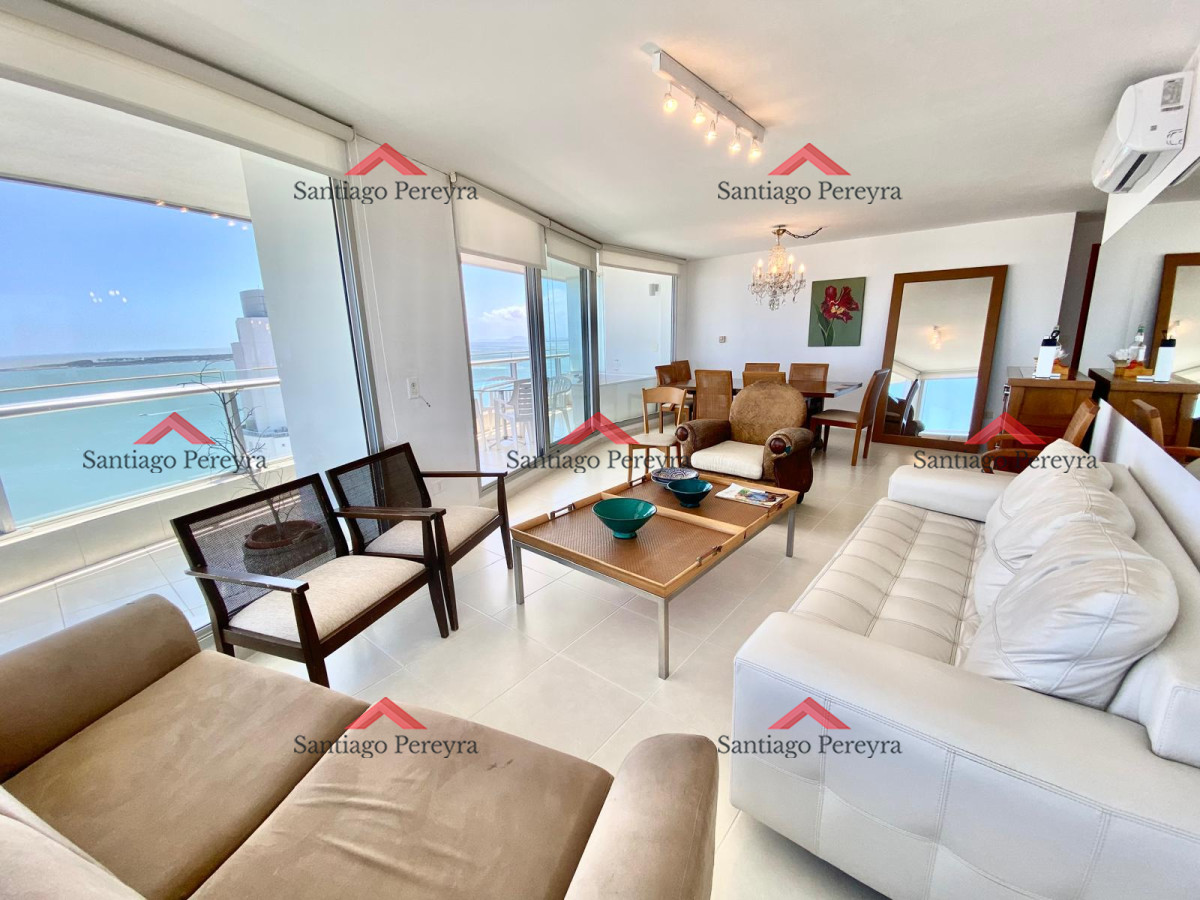 Apartamento ID.15899 - Apartamento en alquiler temporario Playa Mansa 3 dormitorios