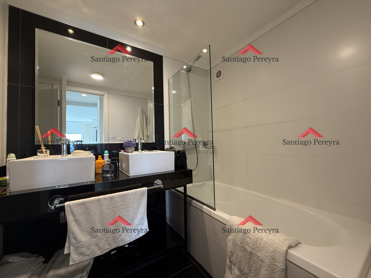 Apartamento ID.16725 - OPORTUNIDAD APARTAMENTO 2 DORMITORIOS EN TORRE DE CATEGORIA CON EXELENT VISTA Y TODOS LOS SERVICIOS 