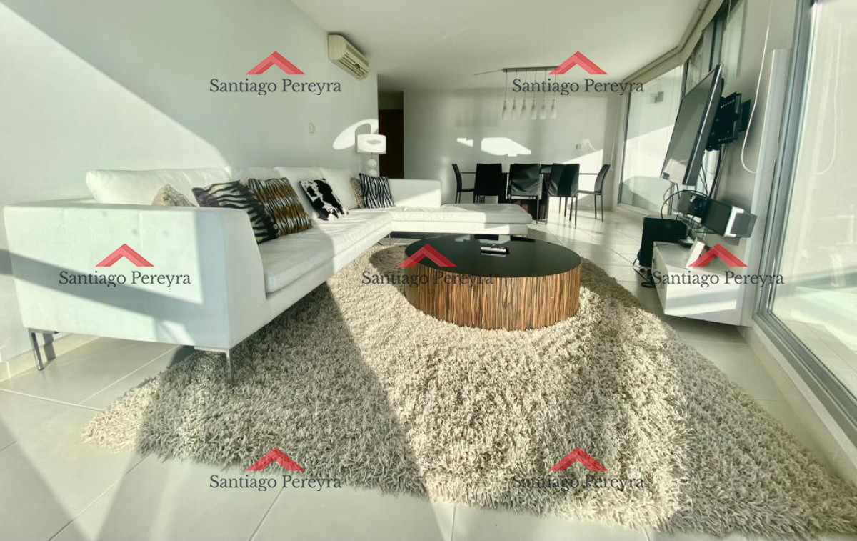 Apartamento ID.14756 - Apartamento 3 dormitorios en Playa Mansa Punta del Este