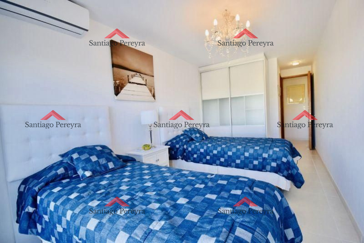 Apartamento ID.14301 - Apartamento en venta Playa Mansa 2 dormitorios