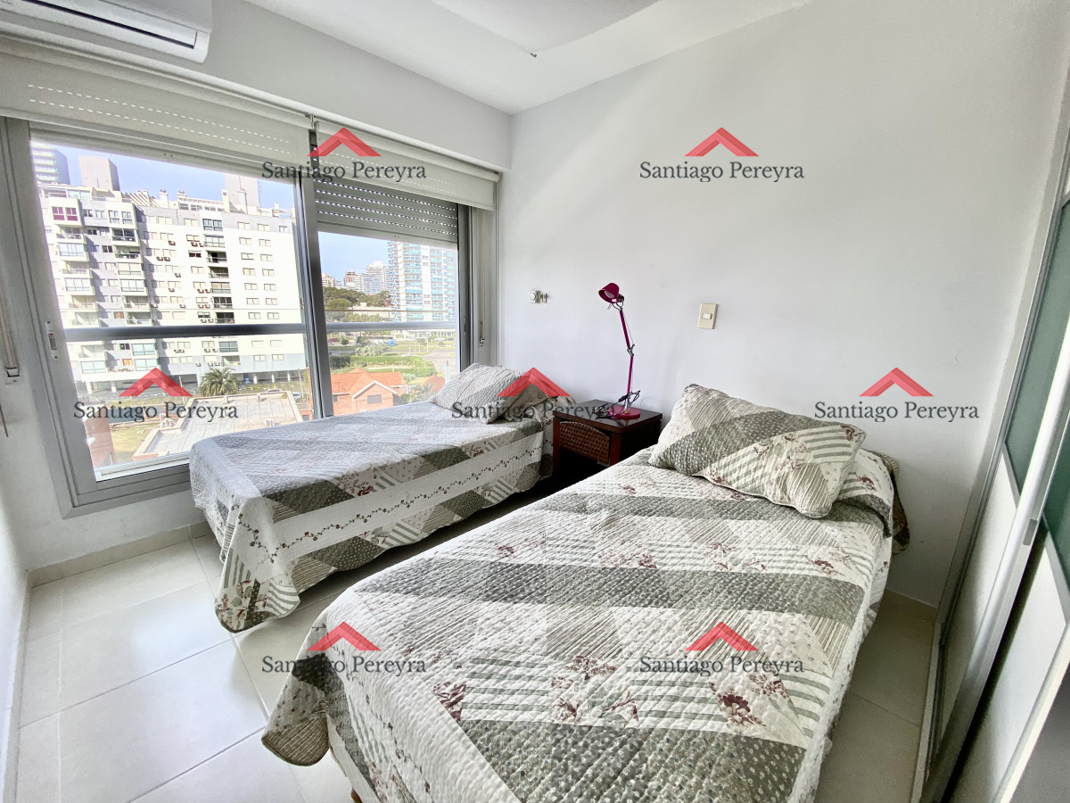 Apartamento ID.17060 - Apartamento en alquiler temporario Playa Mansa 2 dormitorios