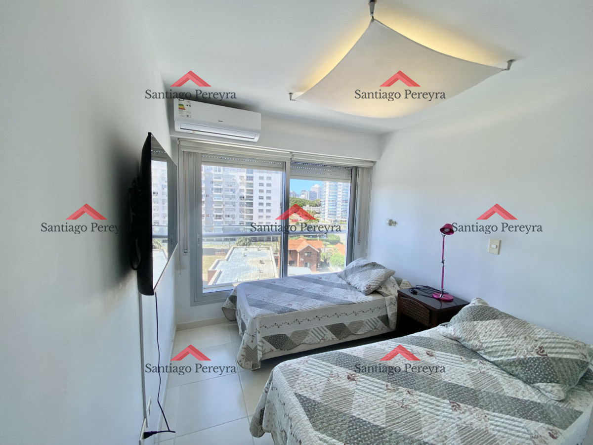 Apartamento ID.17060 - Apartamento en alquiler temporario Playa Mansa 2 dormitorios