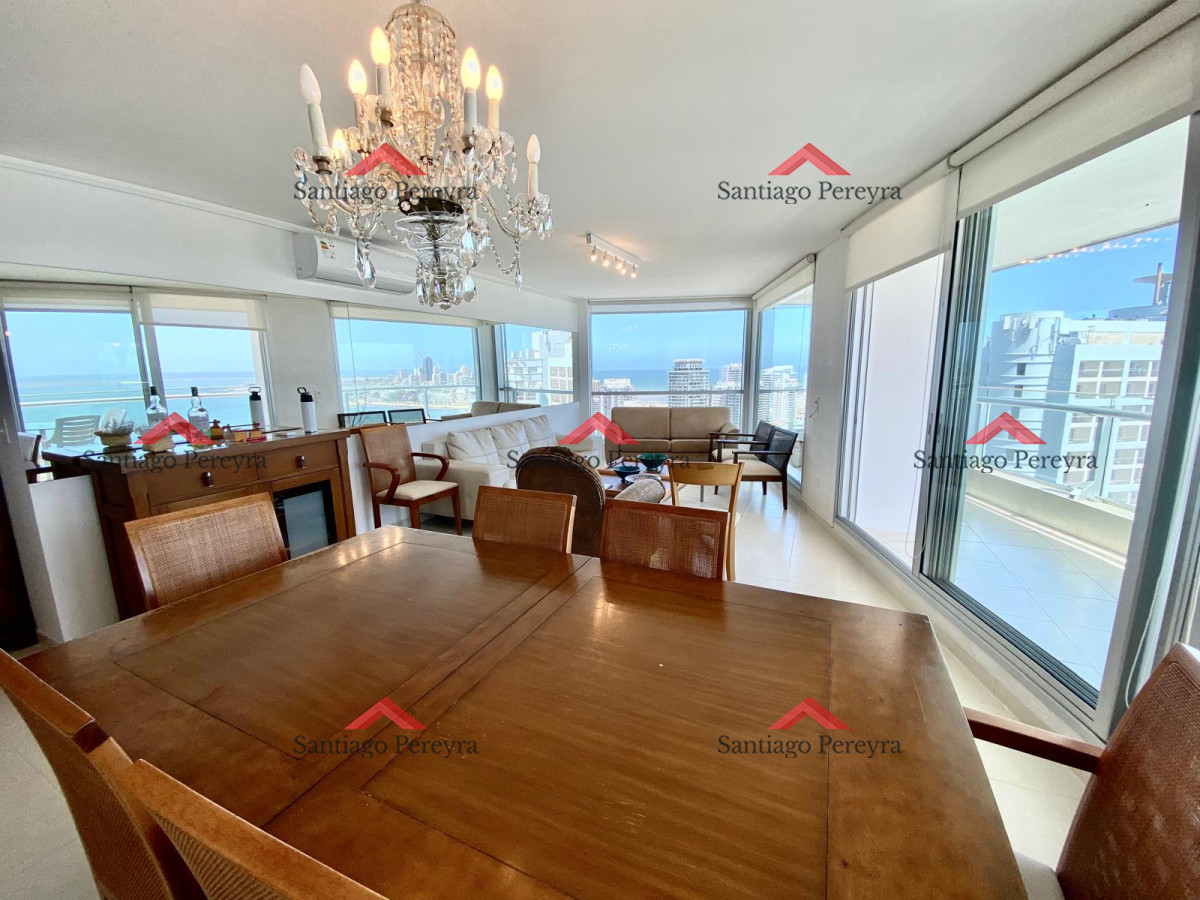 Apartamento ID.15899 - Apartamento en alquiler temporario Playa Mansa 3 dormitorios