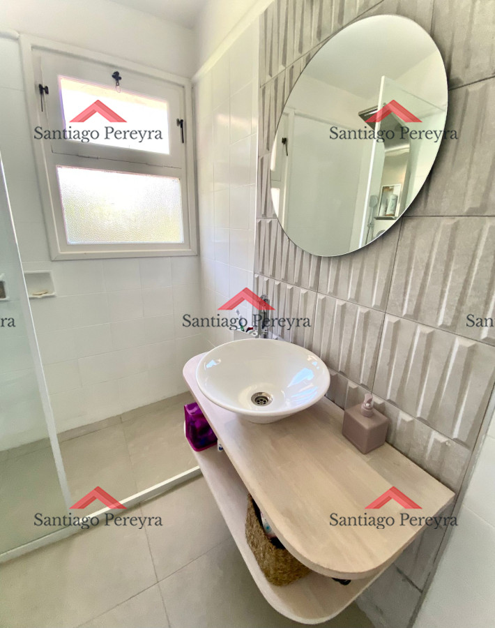 Casa ID.13422 - Venta Casa 4 dormitorios en gran terreno Playa Mansa, Punta del Este