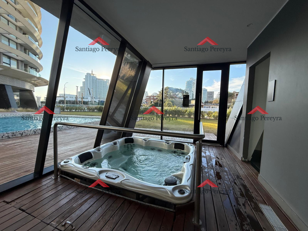 Apartamento ID.16725 - OPORTUNIDAD APARTAMENTO 2 DORMITORIOS EN TORRE DE CATEGORIA CON EXELENT VISTA Y TODOS LOS SERVICIOS 