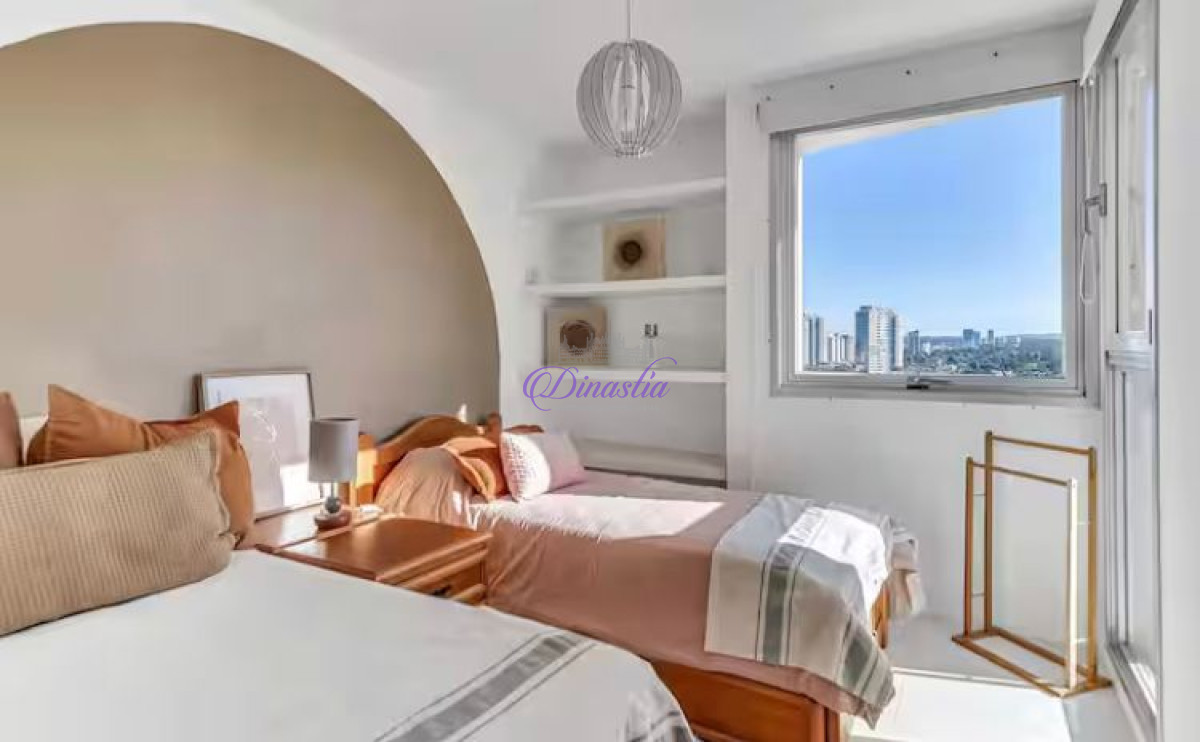 Apartamento ID.440 - Alquiler y Venta Apartamento de 3 dormitorios en Playa Brava, Punta del Este