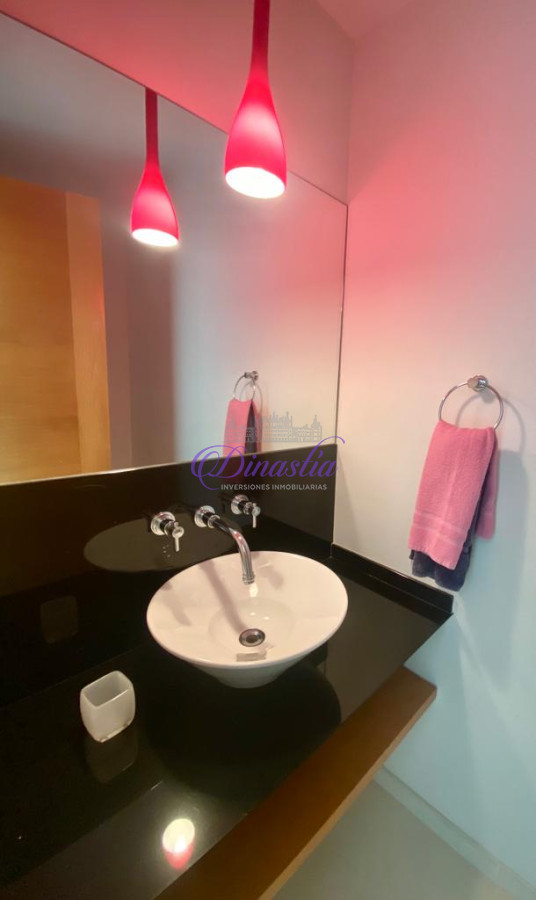 Apartamento ID.406 - Venta y Alquiler Apartamento de 3 dormitorios en Playa Mansa, Punta del Este