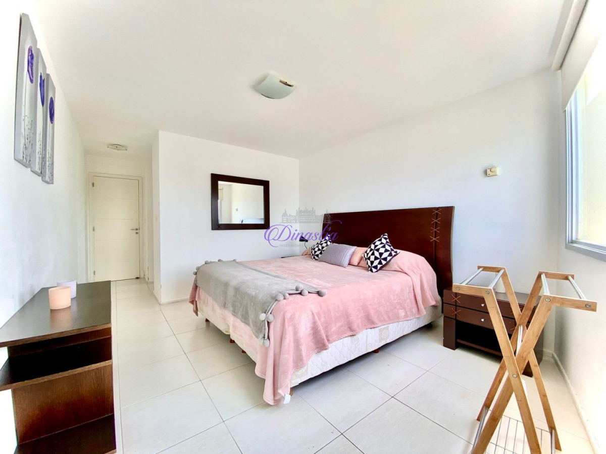 Apartamento ID.440 - Alquiler y Venta Apartamento de 3 dormitorios en Playa Brava, Punta del Este