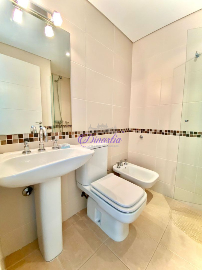 Apartamento ID.440 - Alquiler y Venta Apartamento de 3 dormitorios en Playa Brava, Punta del Este