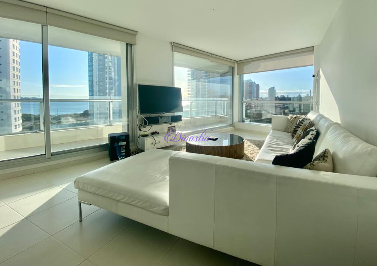 Apartamento ID.406 - Venta y Alquiler Apartamento de 3 dormitorios en Playa Mansa, Punta del Este