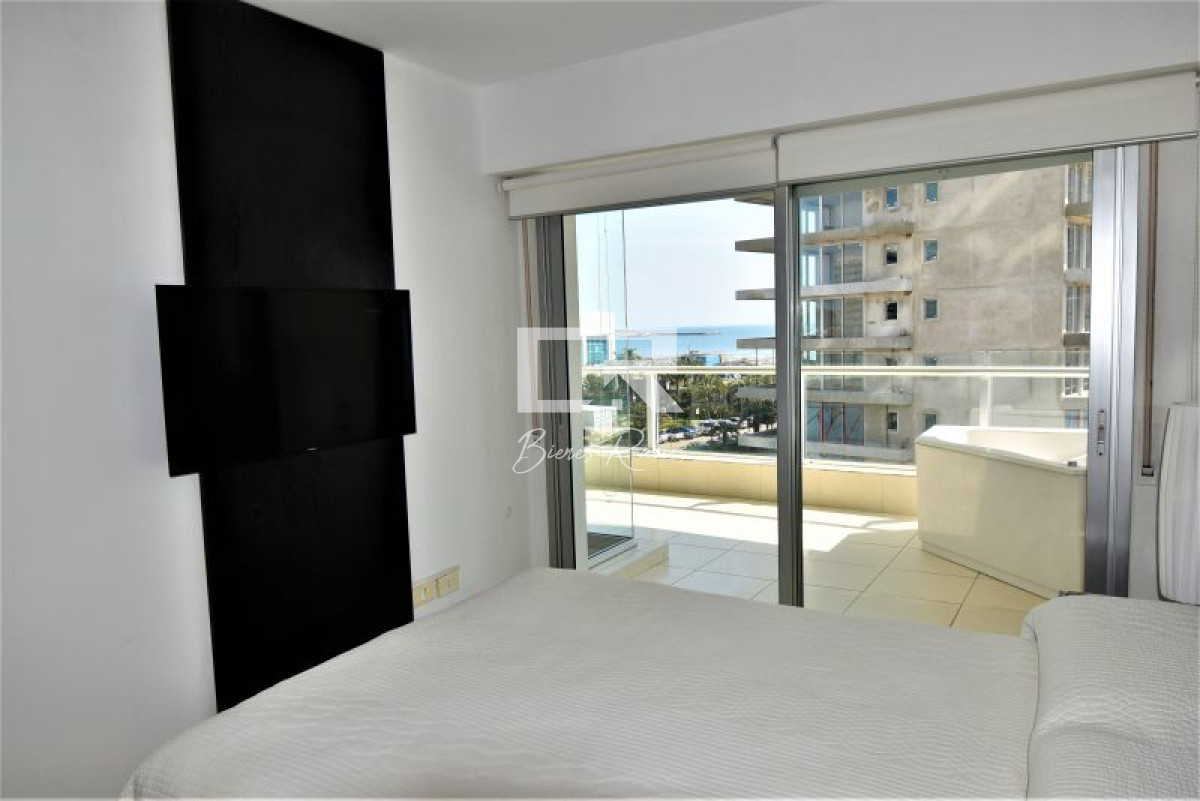 Apartamento ID.506 - Apartamento en alquiler temporario Playa Mansa 2 dormitorios