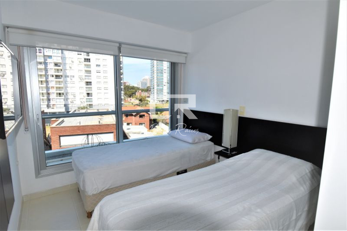 Apartamento ID.506 - Apartamento en alquiler temporario Playa Mansa 2 dormitorios