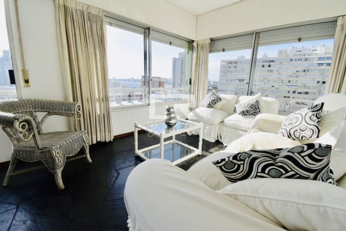 Apartamento ID.161 - Venta de Apartamento 2 DORMITORIOS en Península, Punta del Este.